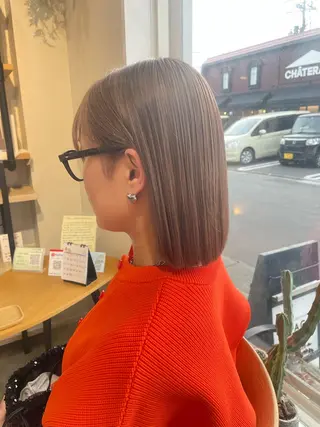 ミディアム カラー チグサ ミウのヘアスタイル
