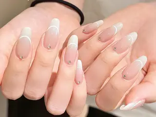 Luna ✨のネイルデザイン