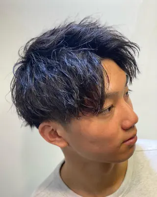 ショート パーマ メンズ 浅見 天翔のヘアスタイル