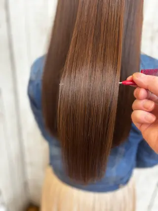 ロング TATSUKI RESTIAのヘアスタイル
