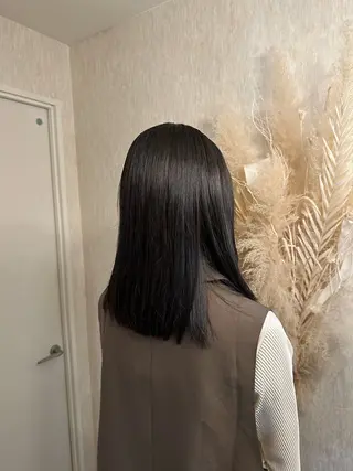 カラー 西安 優香のヘアスタイル