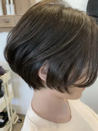 ショート カラー トレンドパーマ 加藤菜月のヘアスタイル