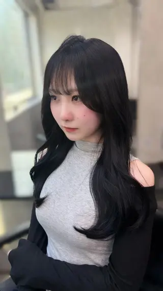 ロング RAIRA 福岡韓国ヘア‧₊˚✧のヘアスタイル
