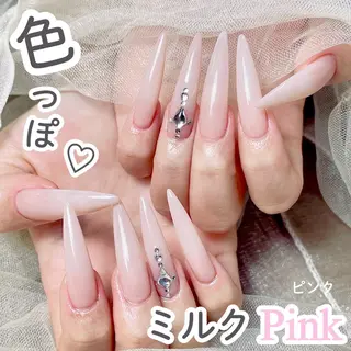 ネイル Queenie 🦋のネイルデザイン