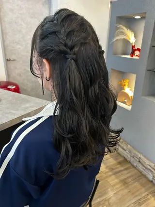 ロング ヘアアレンジ ブリーチ/ヘアセット 🪞🌙minamiのヘアスタイル
