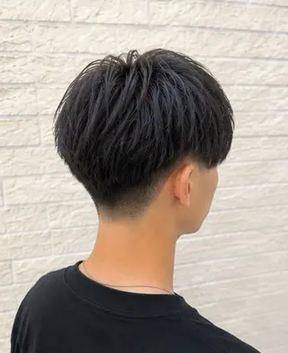ミディアム メンズ 【メンズ特化】セン ターパート/保坂太一のヘアスタイル
