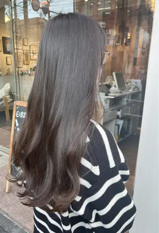 ロング カラー レイヤーカット🌈 透明感カラー🌷ユリのヘアスタイル