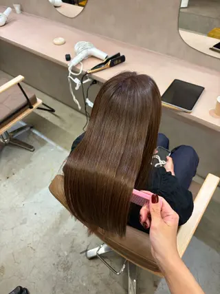 ロング カラー ひとみ🎀美髪矯正 ×透明感カラーのヘアスタイル