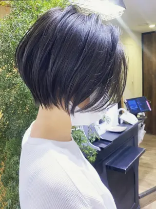 ショート 山嵜 菜織のヘアスタイル