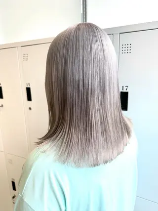 ミディアム カラー デザインカラー/パー マ🦖外岡咲希🦖のヘアスタイル