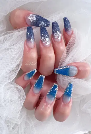 ネイル ISA_ BELLAのネイルデザイン