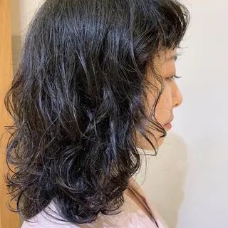 ミディアム カラー パーマ ヘアアレンジ 松田 亮葉のヘアスタイル