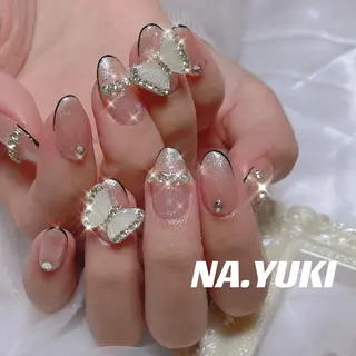 ネイル 🦋 Queenieのネイルデザイン