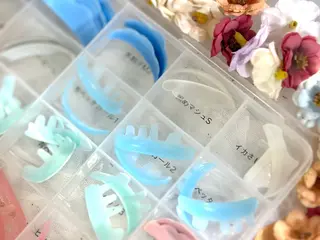 マツエク・マツパ HELLO THERE!🌼のマツエク・マツパデザイン