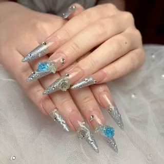 ネイル Jr.ネイリスト🤍 【Alissa】新栄のネイルデザイン