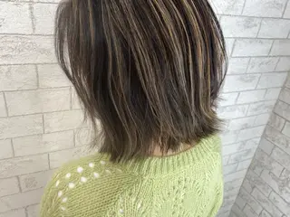 ショート カラー 🦋YUI 髪質改善 ブリーチ 着付け🦋のヘアスタイル