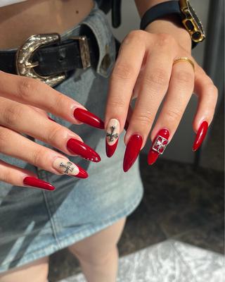 ネイル NAILSTUD!O YOROのネイルデザイン