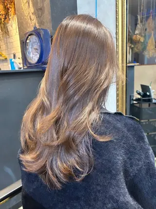 ロング カラー 【aini天王寺】 𝐚𝐢𝐫𝐢✂︎のヘアスタイル