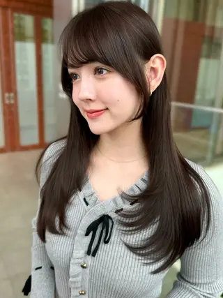 ロング 市吉 杏奈のヘアスタイル