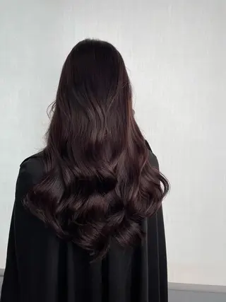 ミディアム カラー レイヤーカット 西村あきやのヘアスタイル