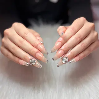 ネイル 𝐴𝑘𝑎𝑟𝑖 🤎のネイルデザイン