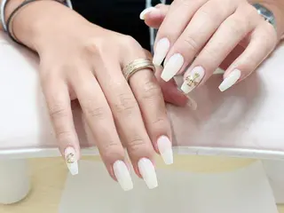 ネイル Evelyn 北千住東口店のネイルデザイン