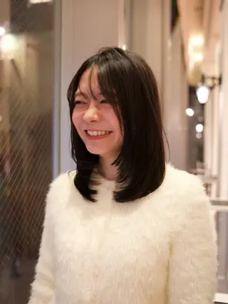 ミディアム カラー 梅本 佳容子のヘアスタイル
