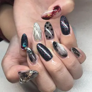 ネイル 里見 麗のネイルデザイン