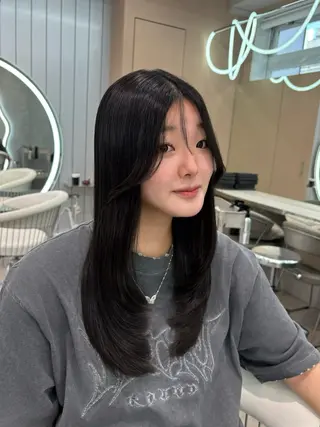 ロング カラー ヘアアレンジ 大宮縮毛矯正🩵 レイヤー 佐藤和のヘアスタイル