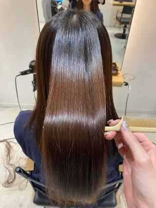 セミロング 三代 ゆりあのヘアスタイル