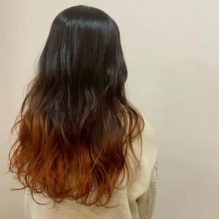 カラー 尾方 杏里のヘアスタイル