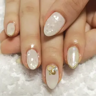 ネイル アルテミス 根本のネイルデザイン