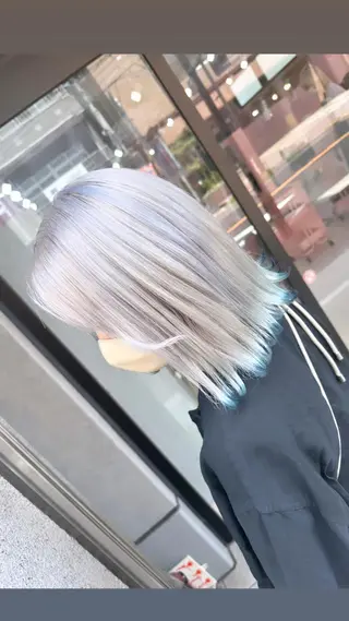 ミディアム カラー ブリーチ特化🌈 MANATOのヘアスタイル
