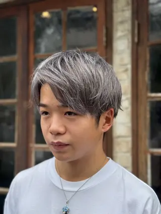 カラー メンズ 深見 真由のヘアスタイル