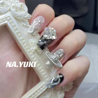 ネイル 🦋 Queenieのネイルデザイン