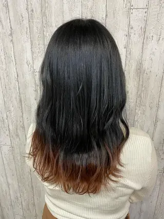 セミロング カラー 勝河 怜楊のヘアスタイル