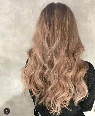 ロング カラー パーマ 大阪レミーエクステ チビ編み込みのヘアスタイル