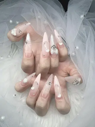 ネイル Lee Nailsのネイルデザイン