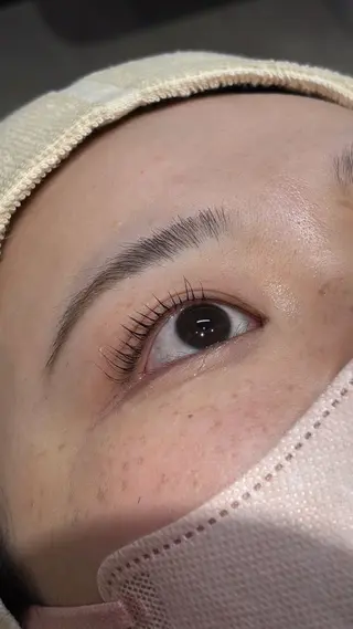 マツエク・マツパ 橋野 凜のヘアスタイル