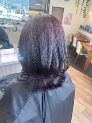 ミディアム カラー 𝑴𝒐𝒓𝒊 /髪質改善/艶髪🖤のヘアスタイル