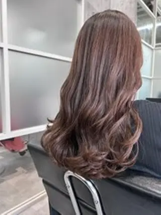 ミディアム newi 赤羽のヘアスタイル