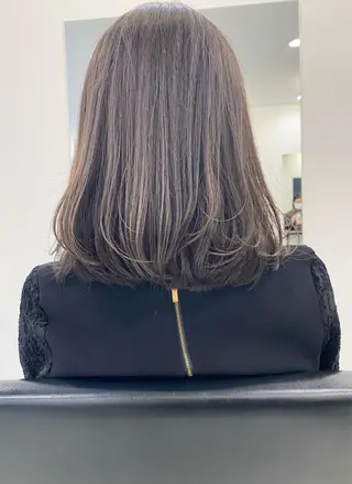 ミディアム レイヤーカット 赤み消し　店長/大和のヘアスタイル