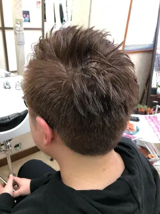 ショート カラー メンズ 石塚 浩のヘアスタイル