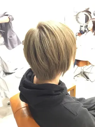 ショート カラー 美髪・艶髪特化美容師 RYOJIのヘアスタイル