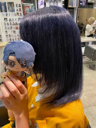 ミディアム カラー インナーカラー 推し ブリーチ 髪質改善のヘアスタイル