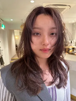 セミロング 透け感color/ SUのヘアスタイル
