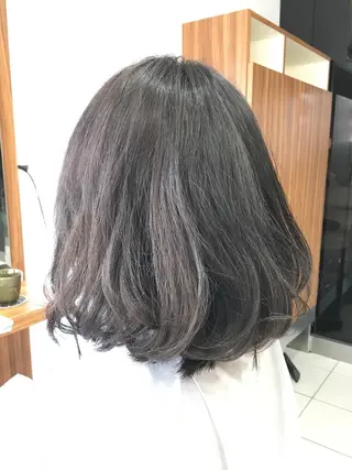 ショート カラー 白髪ぼかしハイライト 柳川拓哉のヘアスタイル