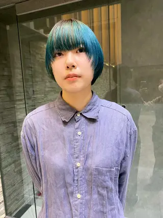 ショート カラー パーマ ヘアアレンジ デザインカラー/ボブ ブリーチカラー/ユリのヘアスタイル