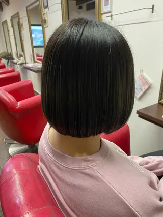 ショート カラー モウリ マヒロのヘアスタイル