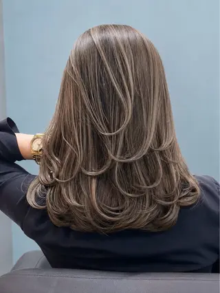 セミロング カラー 池袋/カラー特化🎨 ロング料金なし🩵のヘアスタイル
